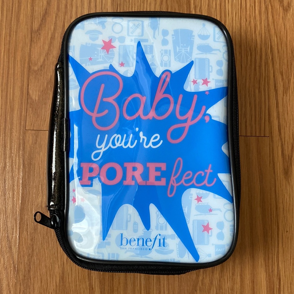 ❤️ Benefit Cosmetic Makeup Case New